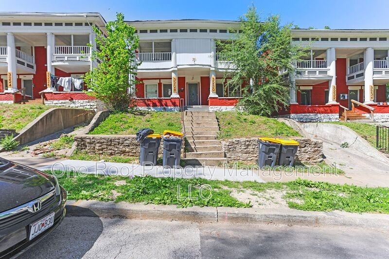 3228 E 8th St #1W - Photo 2 of 14