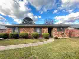 featured image of 4804 Bramble Way