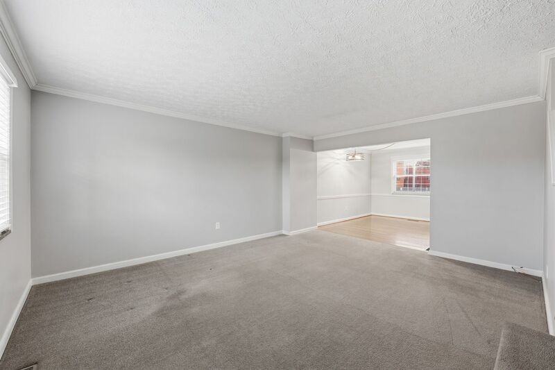 1876 Northwest Blvd #D - Photo 3 of 23