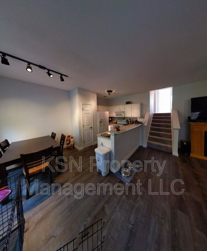 16 Orchid Ln - Photo 3 of 19