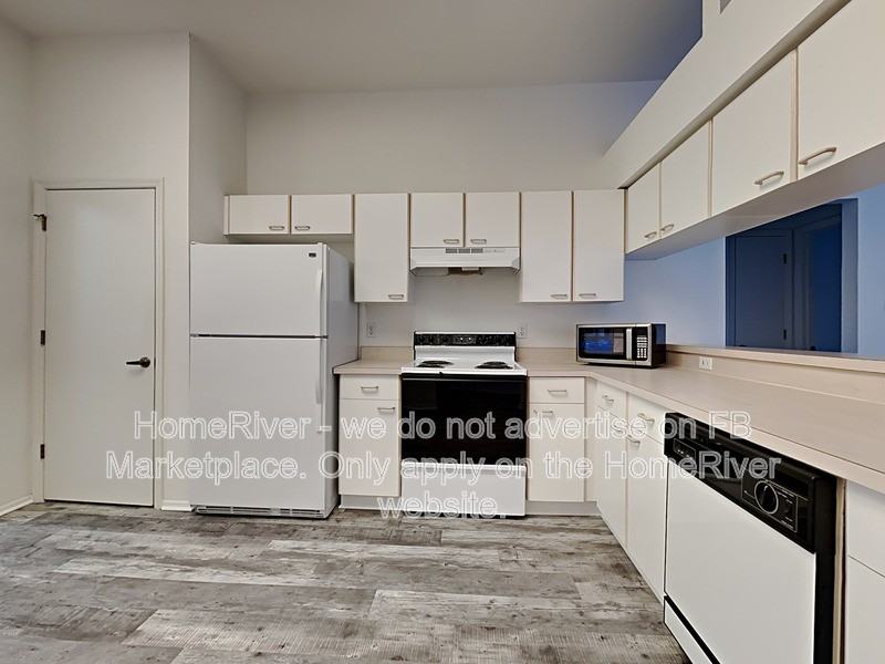 28202 Brokenmead Path - Photo 7 of 25