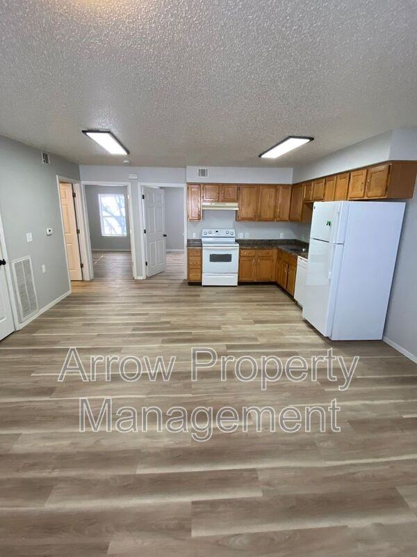 1013 14th St - Photo 2 of 9