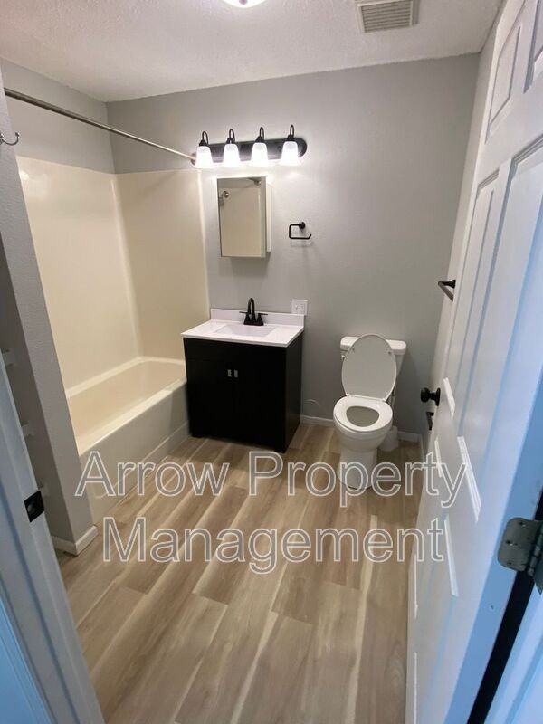 1013 14th St - Photo 4 of 9