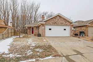 featured image of 5706 Laguna Dr