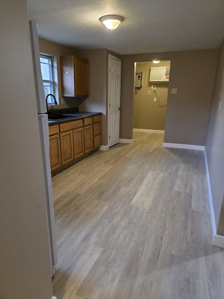 110 Tin Road - Photo 4 of 10