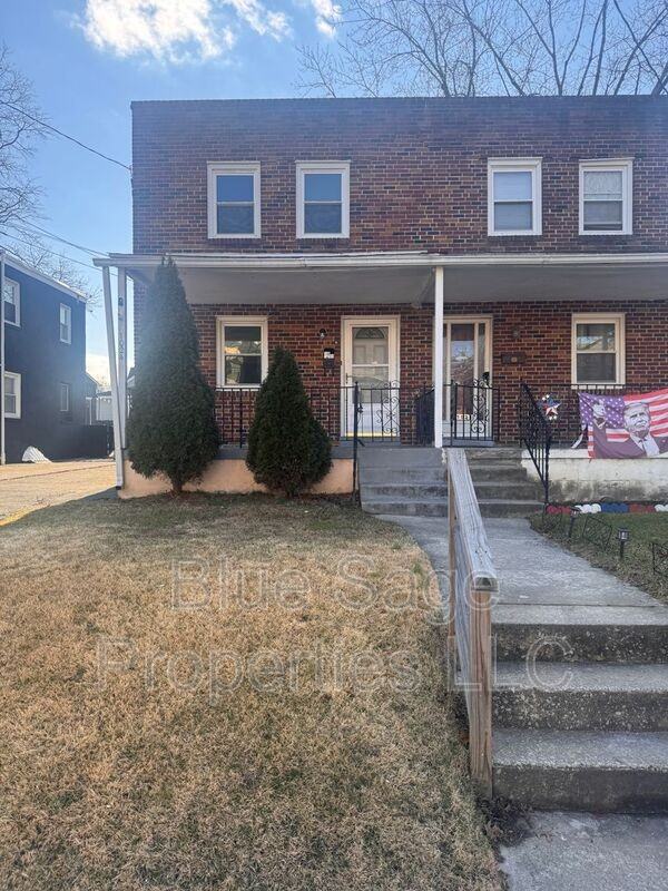 1024 Broad St - Photo 2 of 33