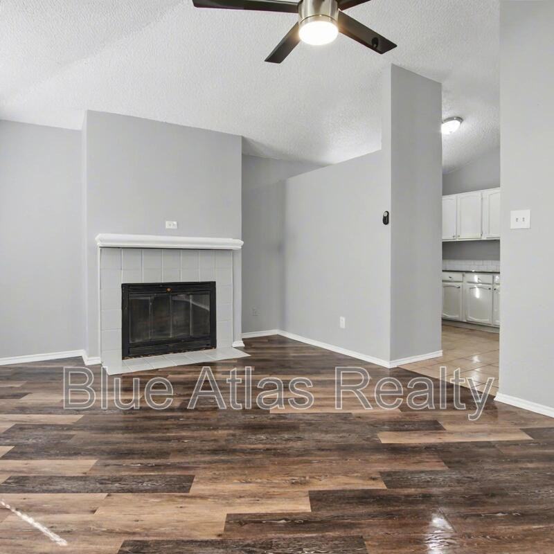 1009 W Hills Ter - Photo 3 of 31