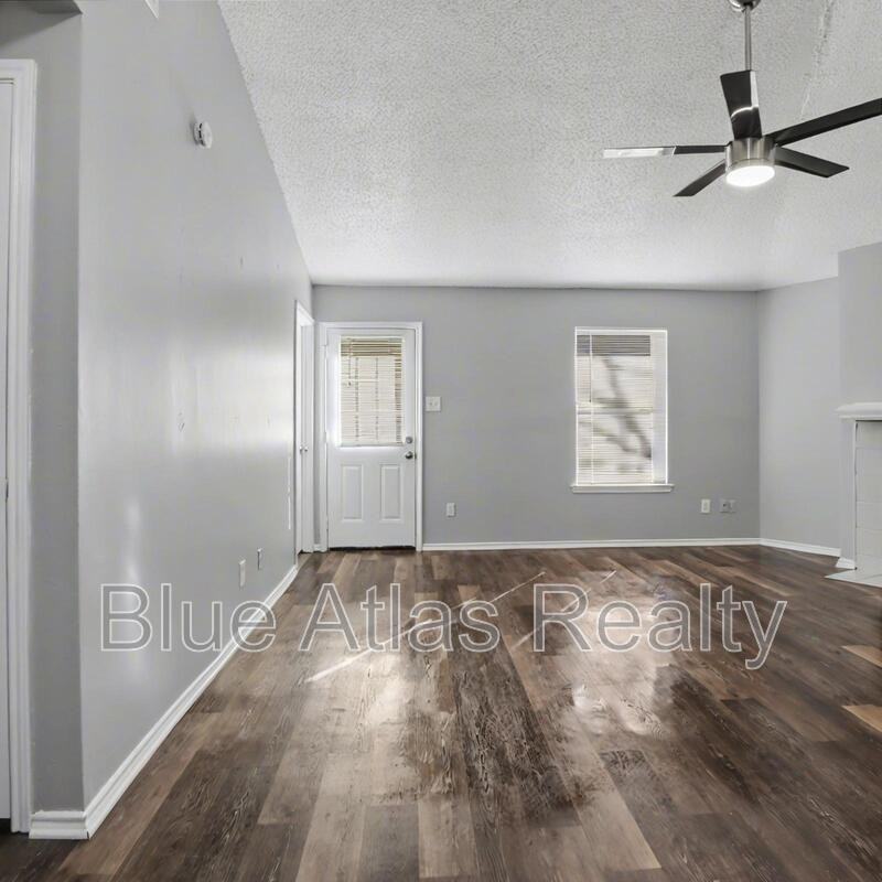 1009 W Hills Ter - Photo 5 of 31