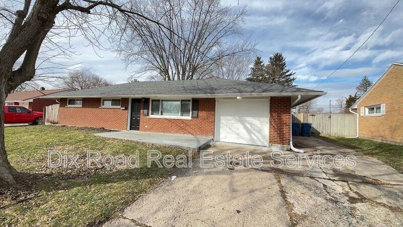 5269 Harshmanville Rd - Photo 3 of 33