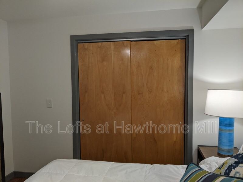 1101 Hawthorne Ln #216 - Photo 6 of 9