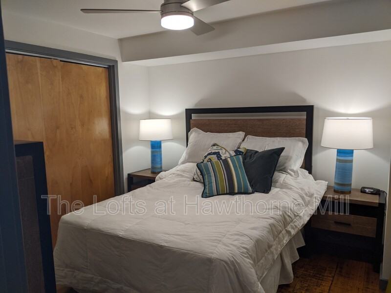 1101 Hawthorne Ln #216 - Photo 7 of 9