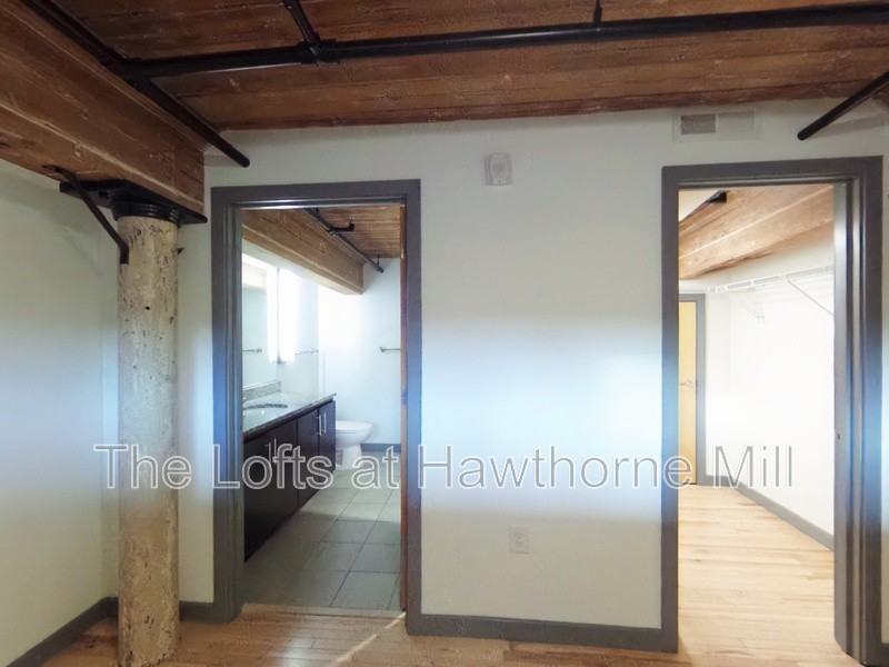 1101 Hawthorne Ln #235 - Photo 6 of 12