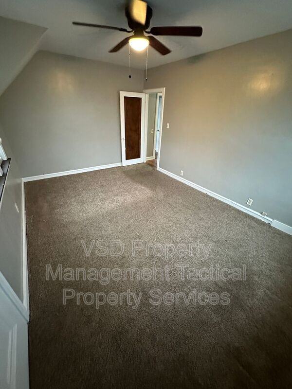 10615 S Highland Ave - Photo 7 of 17