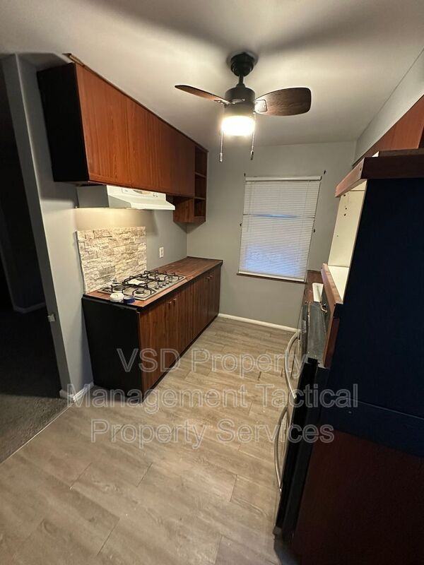 12322 Garland Ave - Photo 4 of 20