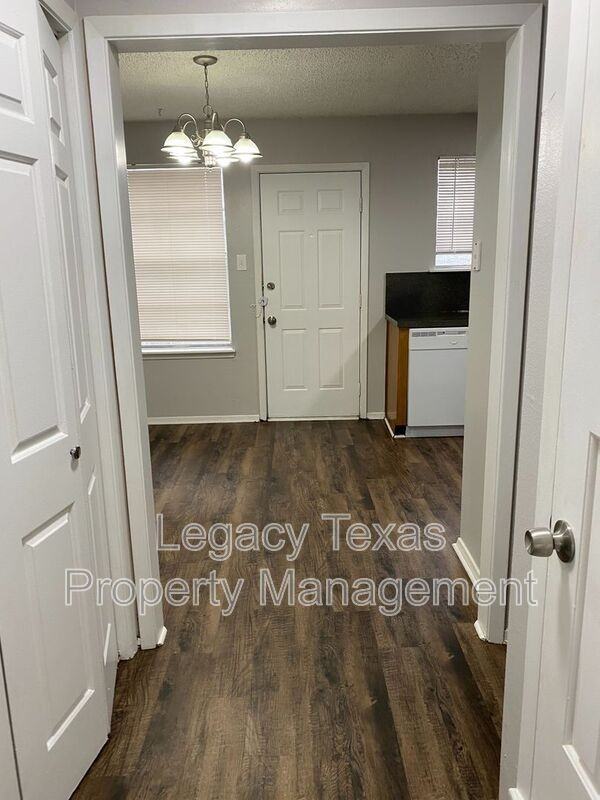 1503 N Nolan River Rd Apt A - Photo 4 of 22