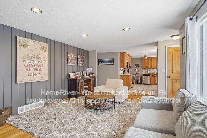 809 E 37th Ave - Photo 7 of 31