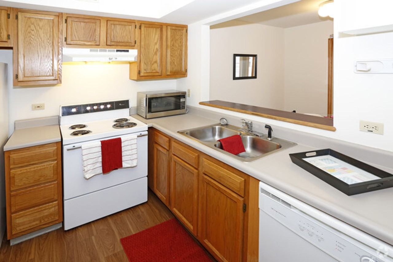 208 N Harvey - Photo 3 of 18