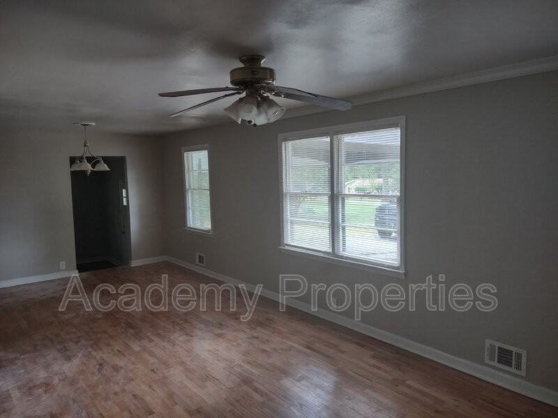 6422 Gibson Rd - Photo 2 of 15