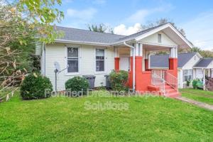 featured image of 909 Rich Ave