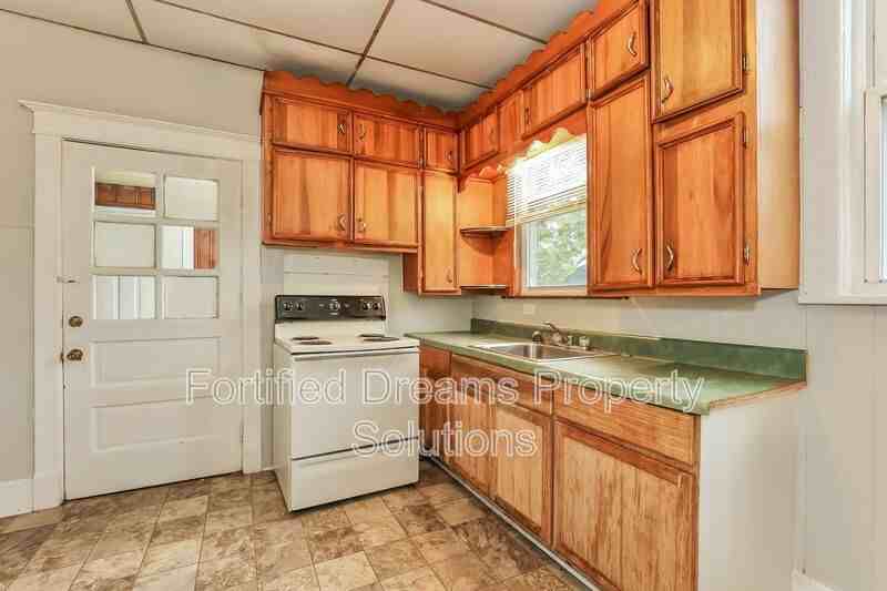 909 Rich Ave - Photo 6 of 18