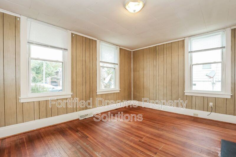 909 Rich Ave - Photo 7 of 18