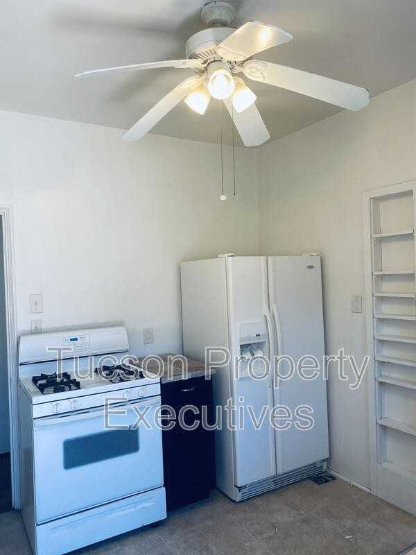 1233 E Mabel St - Photo 2 of 19