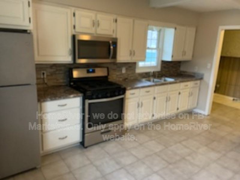 7730 Dakota St - Photo 5 of 25