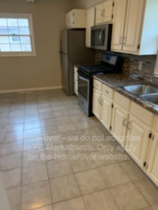 7730 Dakota St - Photo 6 of 25