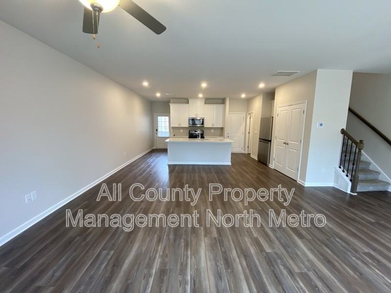 168 Timberland Ave - Photo 3 of 19