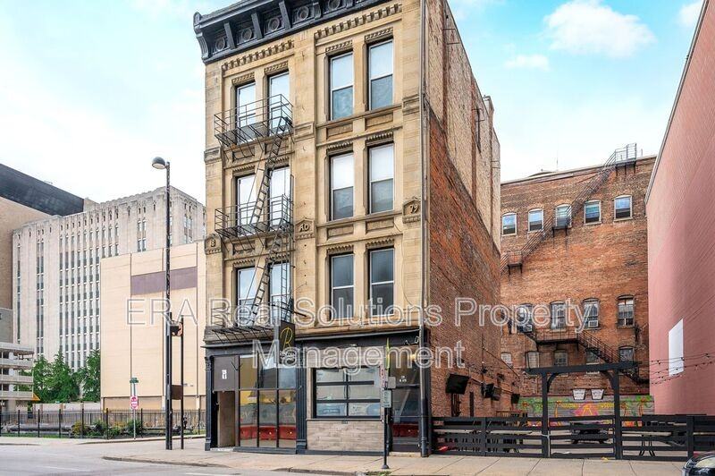 124 W 6th St #A - Photo 2 of 24