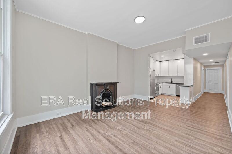 124 W 6th St #A - Photo 7 of 24