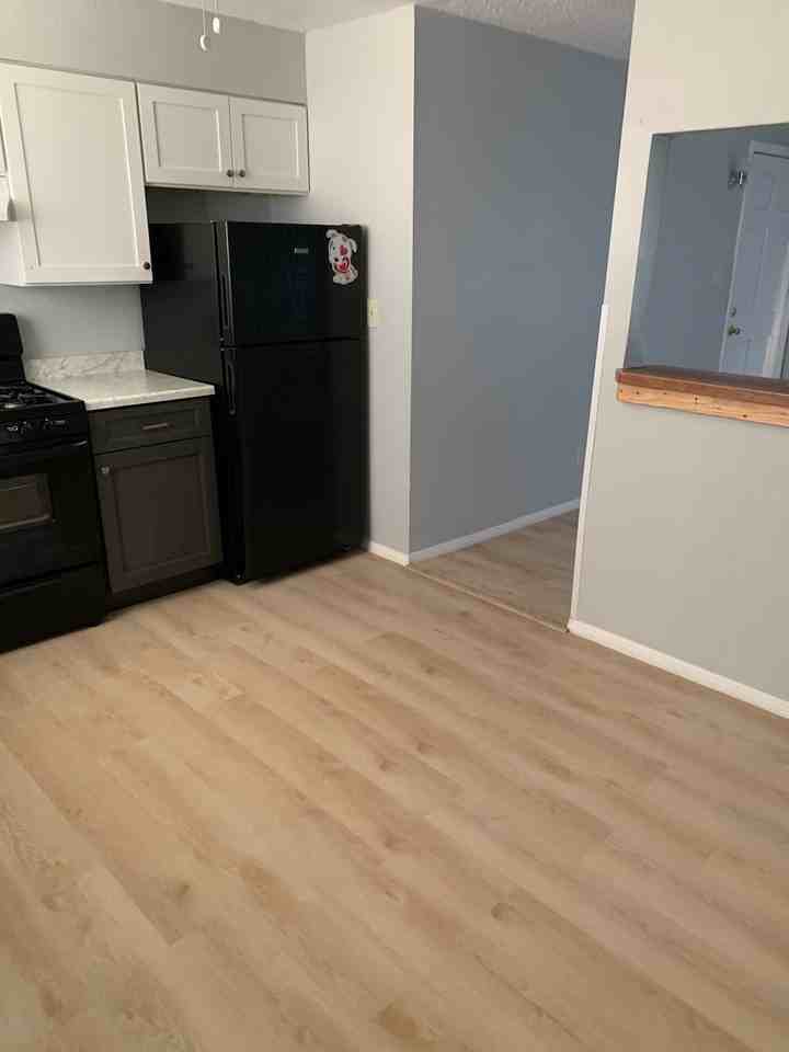 3716 Bryn Mawr Dr Ne #D - Photo 6 of 10