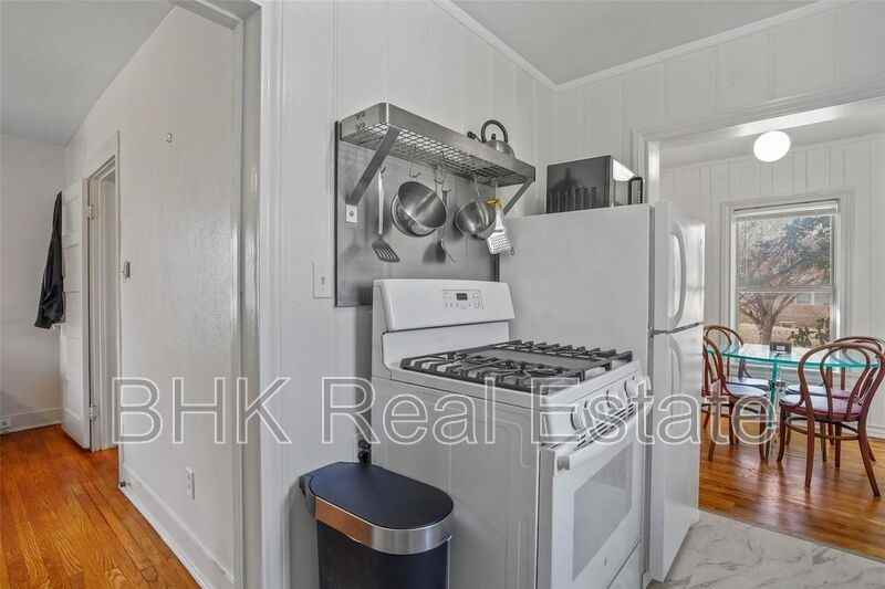 1915 Clover Ln - Photo 6 of 10