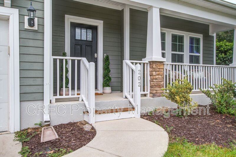 202 Center Hill Ct - Photo 5 of 44