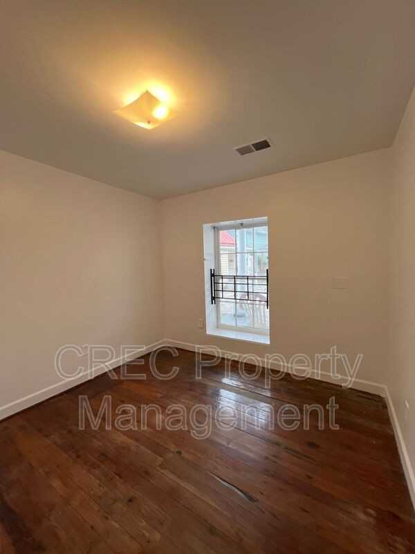 126 Alexander St #G - Photo 5 of 9