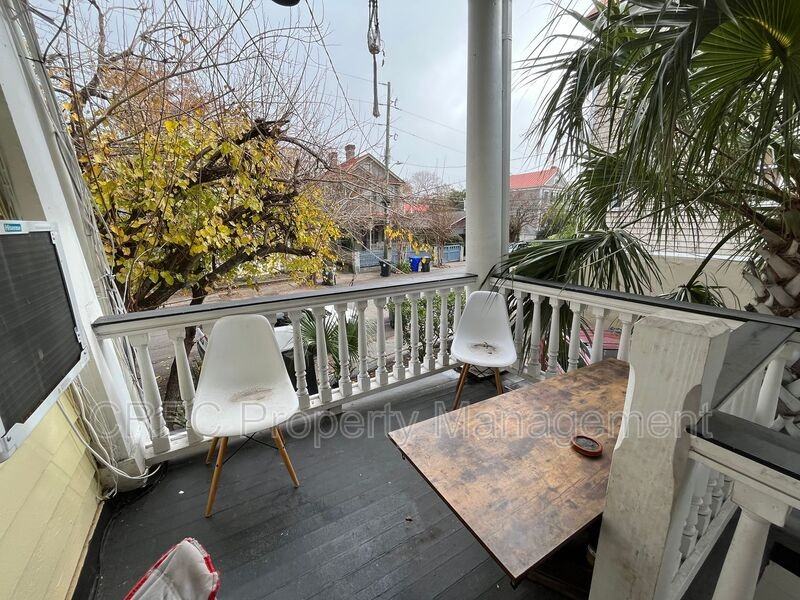 121 Smith St #3 - Photo 5 of 9