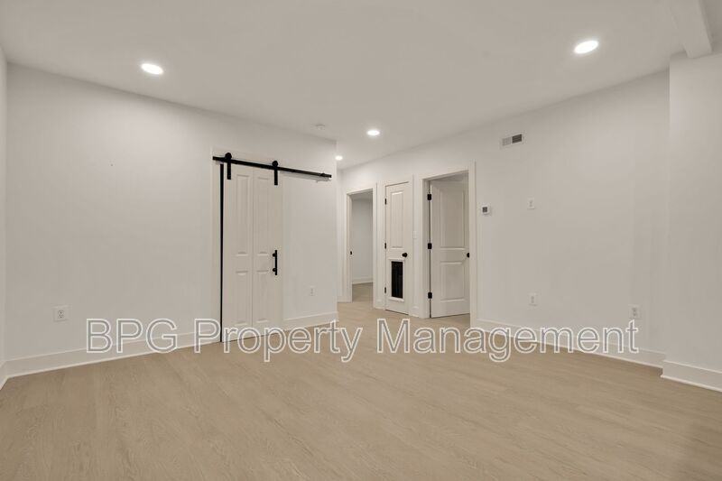 96 E Lee St #B - Photo 5 of 24