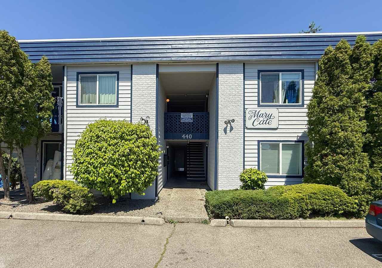 440 Sw 155th St #D - Photo 3 of 16