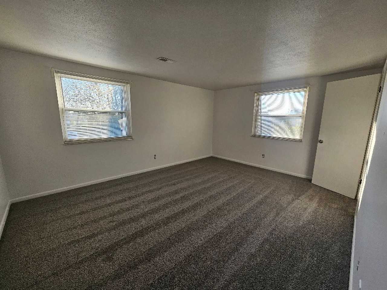 189 Park Avenue - Photo 4 of 6