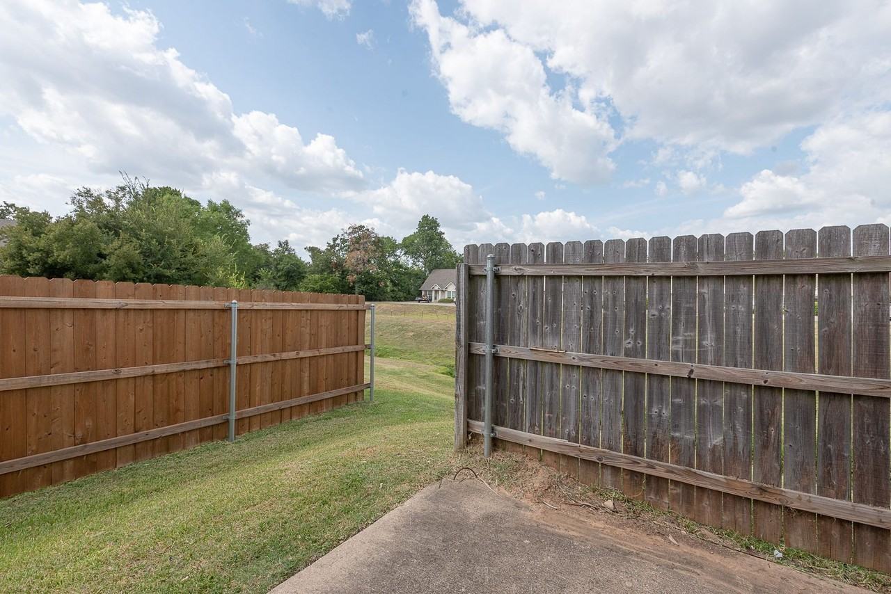 Richmond Ridge Townhomes - RR - Photo 6 of 19
