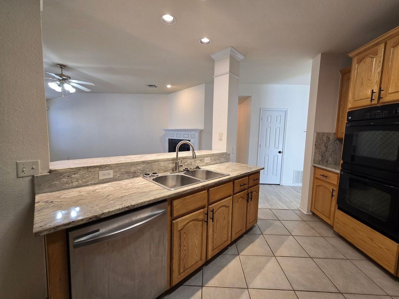 100 W Running Wolf Trl - Photo 3 of 24