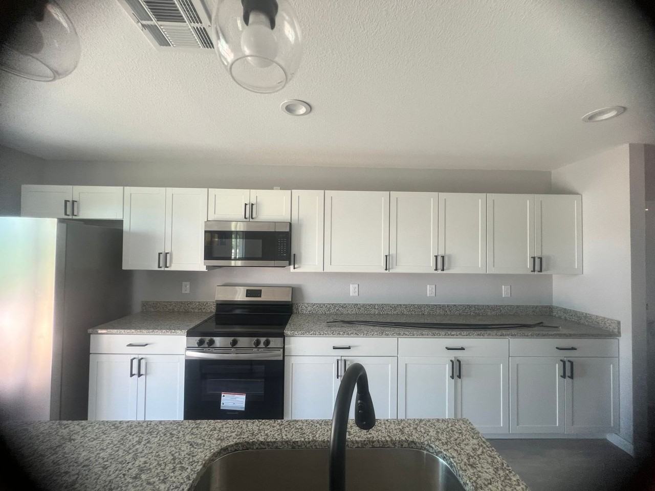 4305 Bellcrest St - Photo 2 of 10