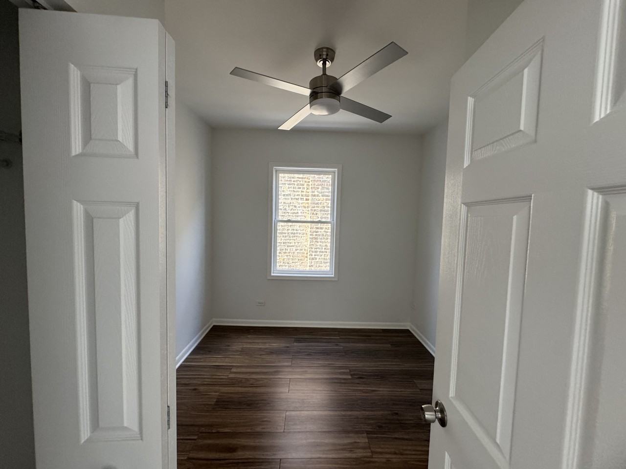 5148 W Henderson St #2 - Photo 6 of 22