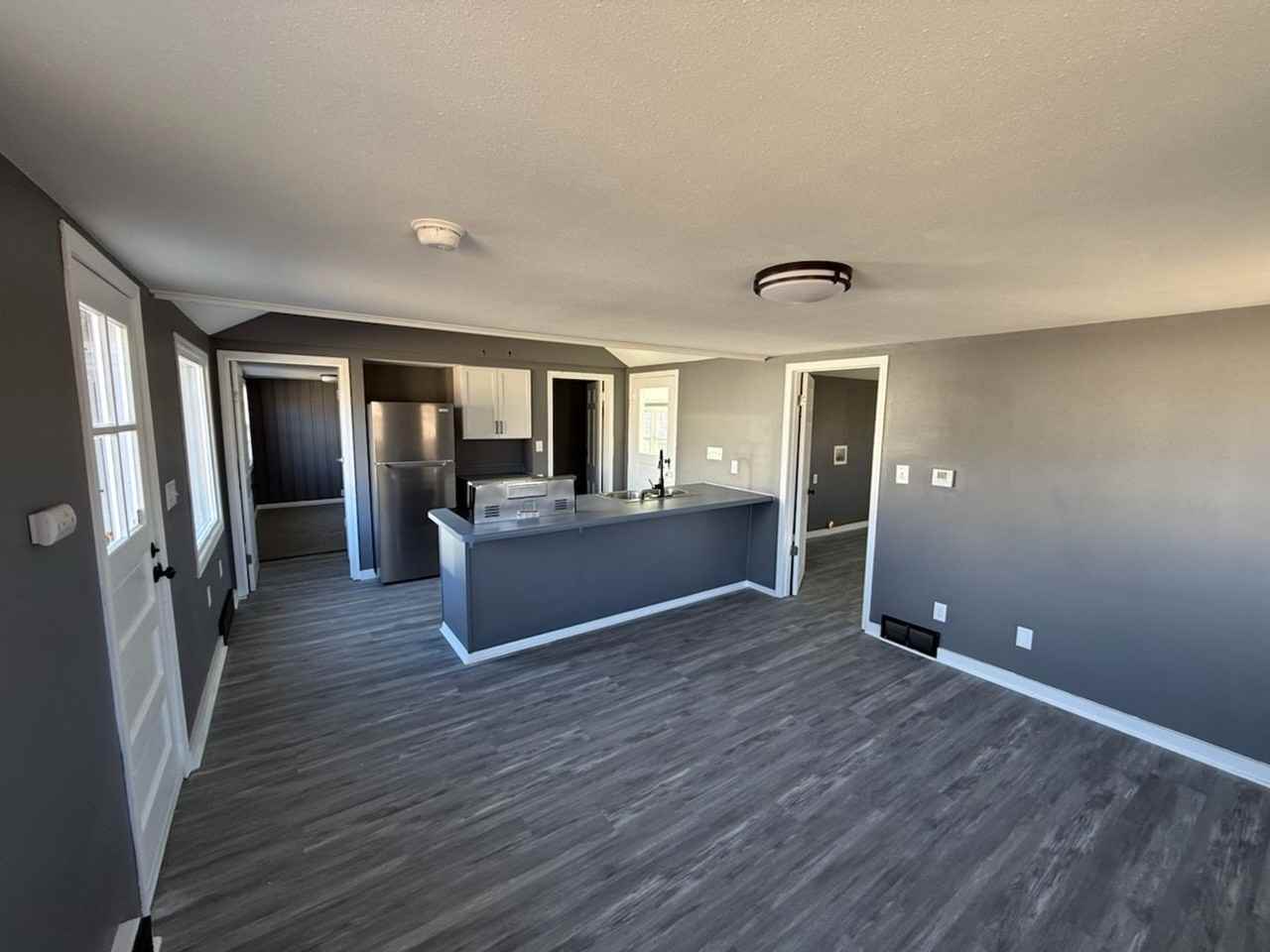 1206 9th Ave - Photo 2 of 12