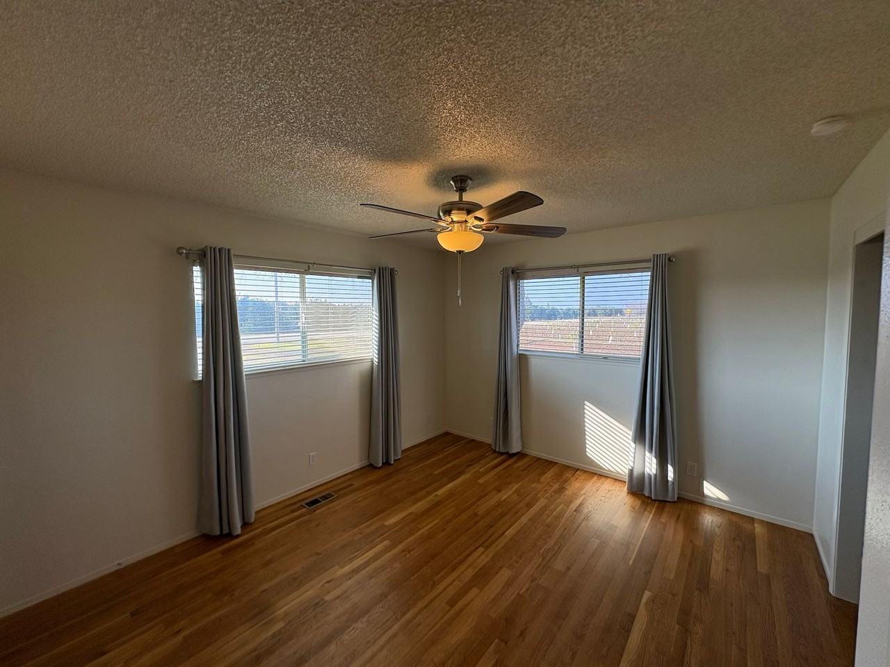 15076 E Weldon Ave - Photo 3 of 30