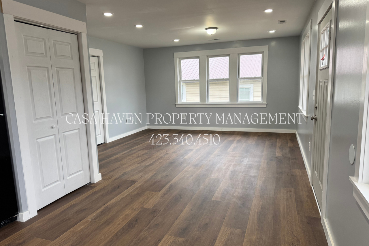 913 E Myrtle Ave #1 - Photo 2 of 10