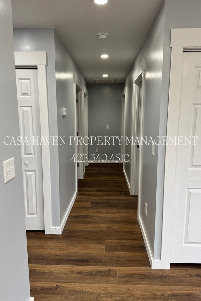 913 E Myrtle Ave #1 - Photo 3 of 10