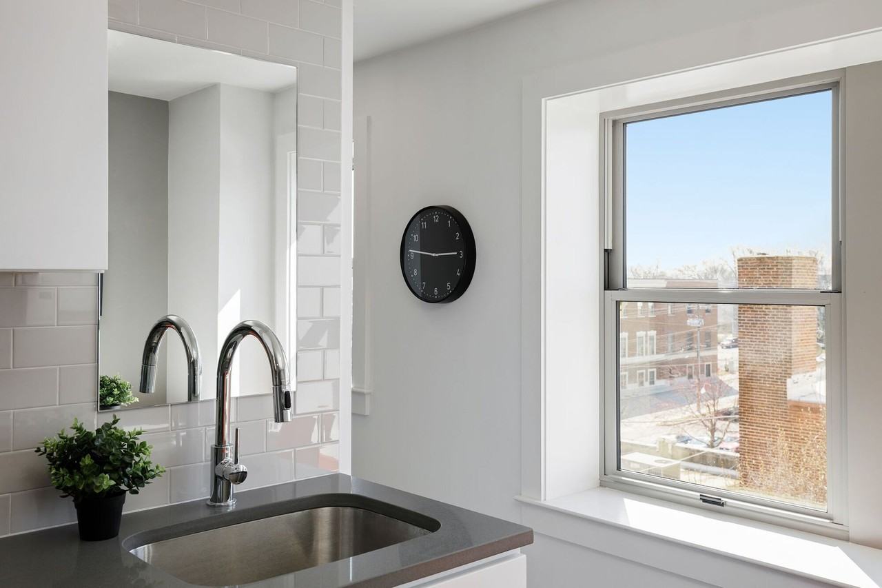 The Netherland Apartments - Photo 6 of 35