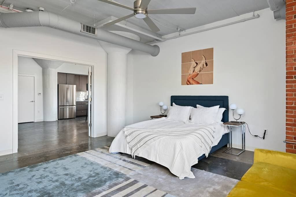 The Monarch Apartments - Photo 4 of 15