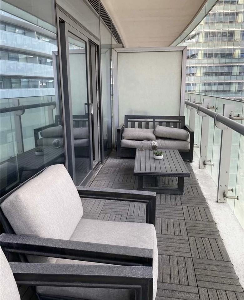 12 York St - Photo 2 of 7